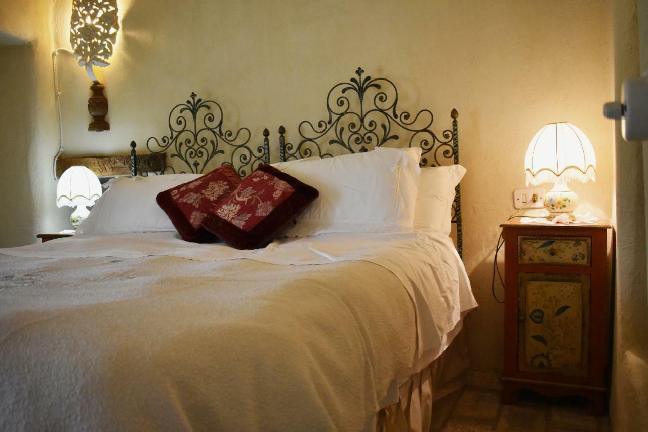 Castello Di Albereto Hotel Trarivi Ngoại thất bức ảnh