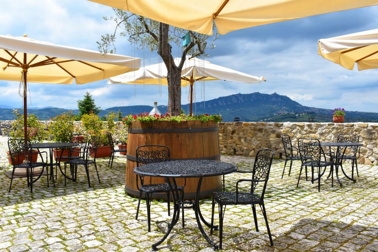 Castello Di Albereto Hotel Trarivi Ngoại thất bức ảnh