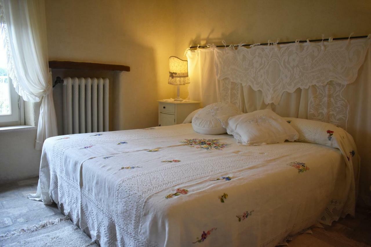 Castello Di Albereto Hotel Trarivi Ngoại thất bức ảnh